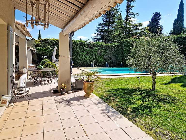 Maison Les Angles - 5 chambres - 190m²