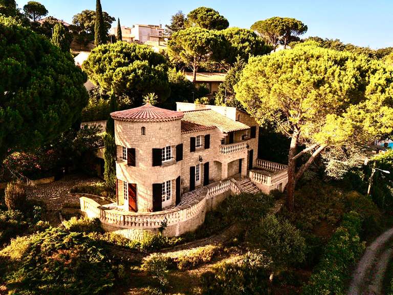 Maison Les Angles - 6 chambres - 192m²