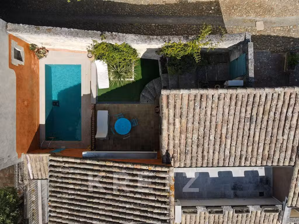 House Les Angles
