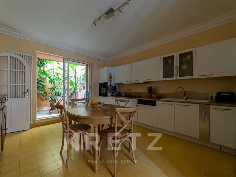 Maison Les Angles - 5 chambres - 260m²