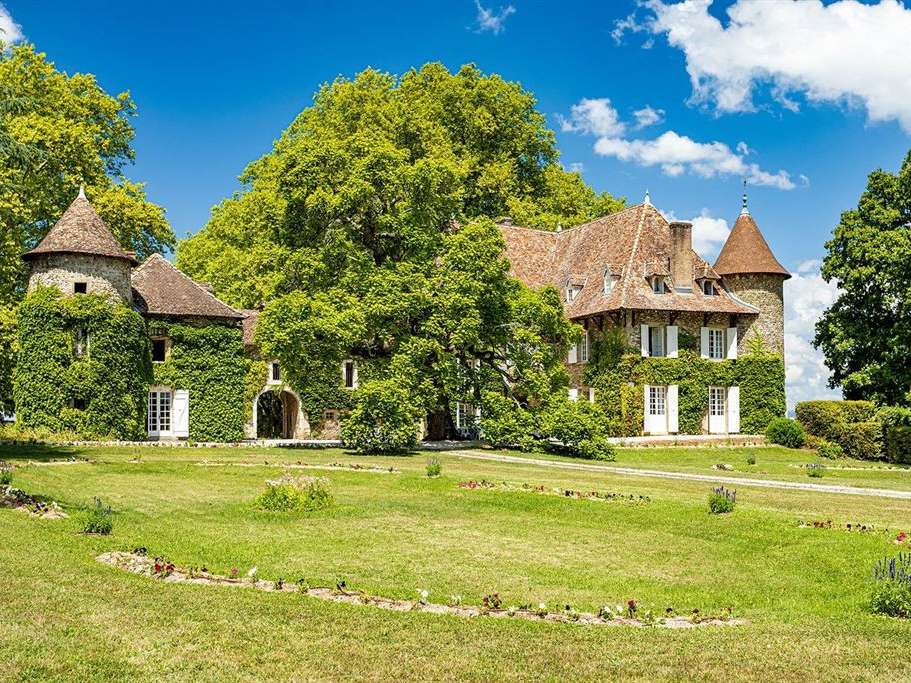 Château Les Avenières