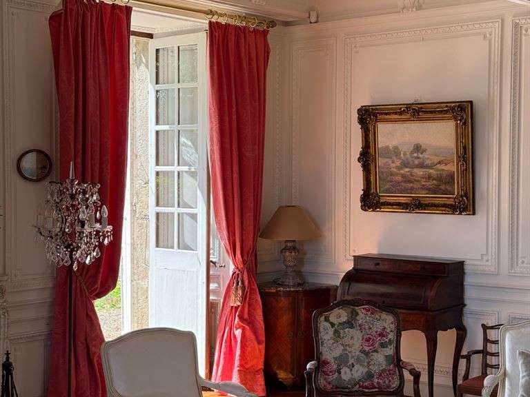 Château Les Avenières - 12 chambres - 820m²