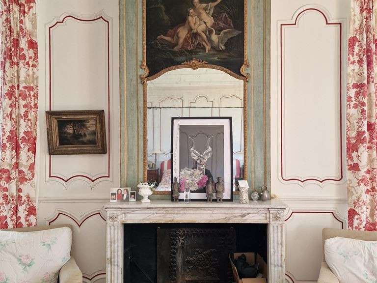 Castle Les Avenières - 12 bedrooms - 820m²
