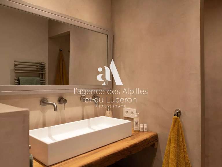 House Les Baux-de-Provence - 4 bedrooms - 2000m²