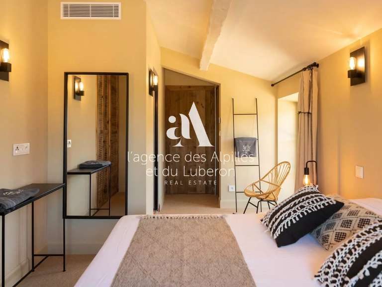 House Les Baux-de-Provence - 4 bedrooms - 2000m²