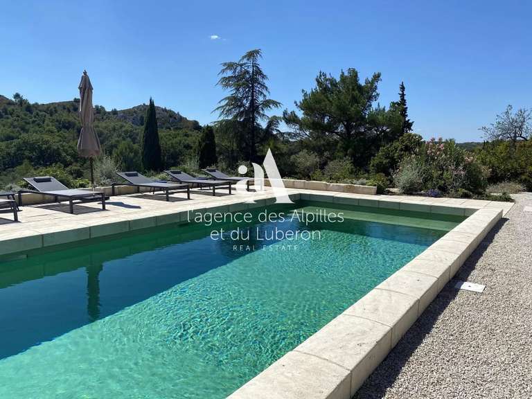 House Les Baux-de-Provence - 4 bedrooms - 2000m²