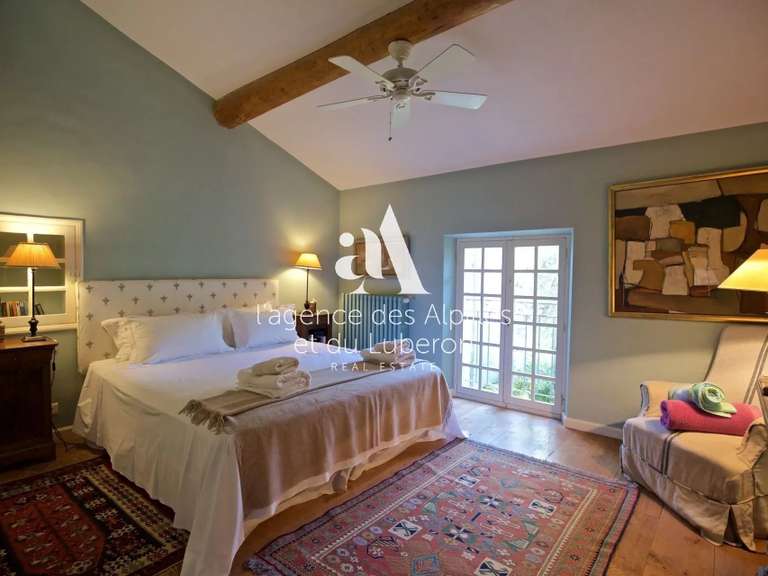 House Les Baux-de-Provence - 6 bedrooms - 12000m²