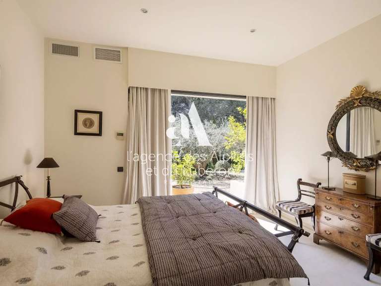 House Les Baux-de-Provence - 4 bedrooms - 400m²