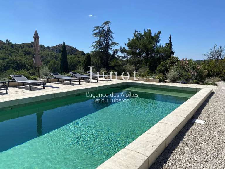 House Les Baux-de-Provence - 4 bedrooms - 2000m²