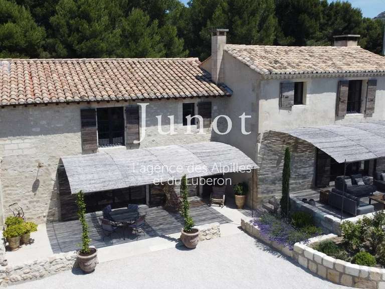 House Les Baux-de-Provence - 4 bedrooms - 2000m²