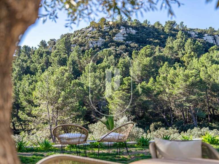 Property Les Baux-de-Provence - 4 bedrooms - 180m²