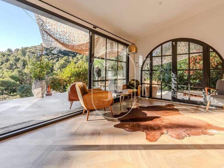 Property Les Baux-de-Provence - 4 bedrooms - 180m²