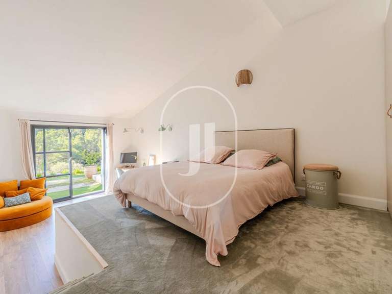 Property Les Baux-de-Provence - 4 bedrooms - 180m²