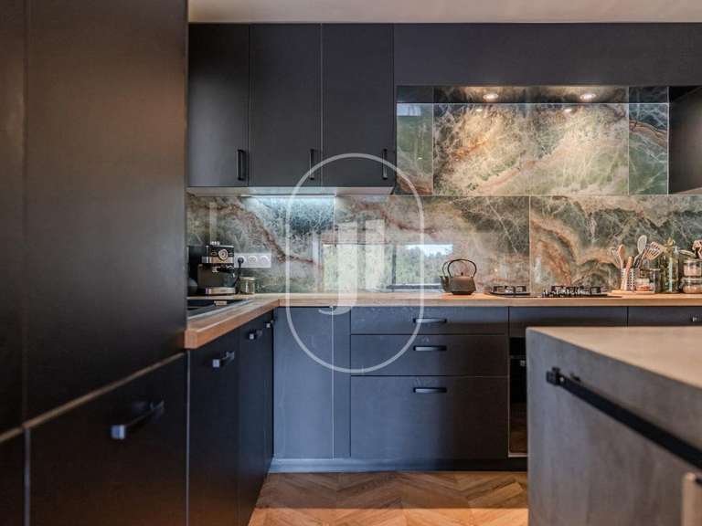 Property Les Baux-de-Provence - 4 bedrooms - 180m²