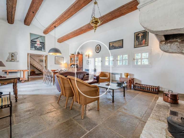 Propriété Les Baux-de-Provence - 4 chambres - 183m²