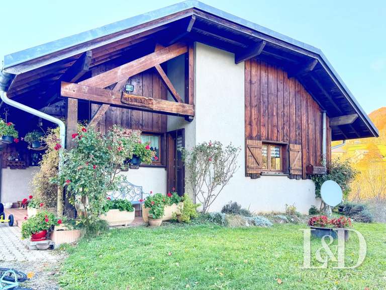 House Les Déserts - 3 bedrooms - 139m²