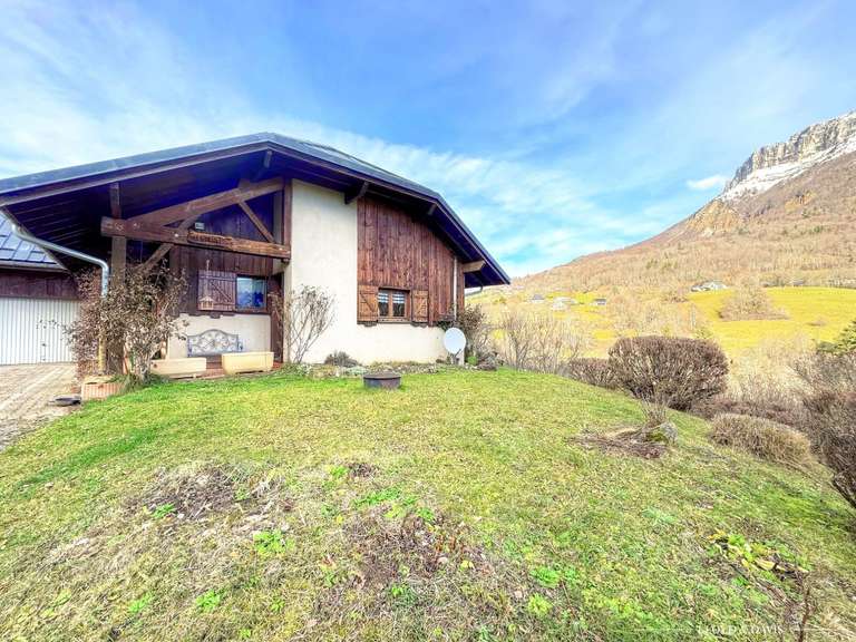 House Les Déserts - 3 bedrooms - 139m²