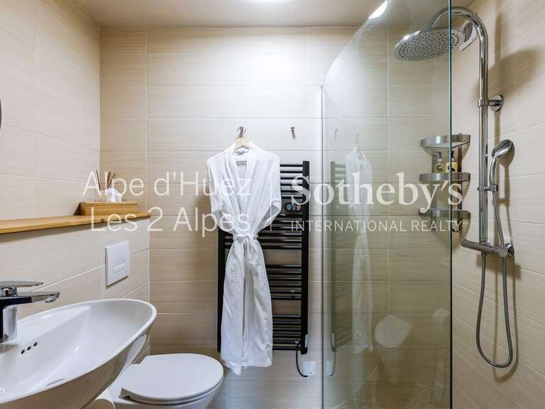 Chalet Les deux-alpes - 5 chambres - 328m²