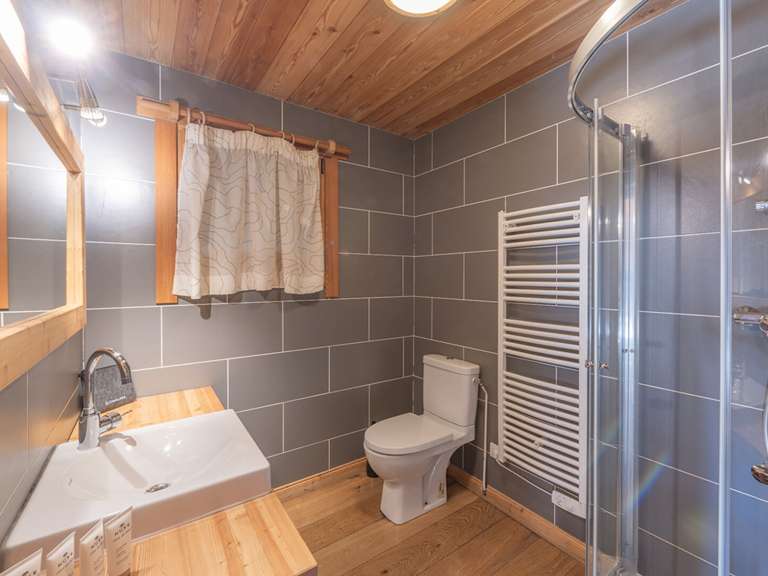 Maison Les deux-alpes - 7 chambres - 245m²