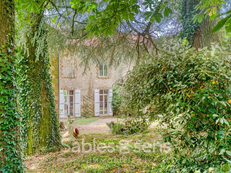 Maison Les Epesses - 11 chambres