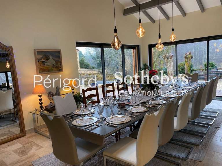 Maison Les Eyzies - 8 chambres - 449m²