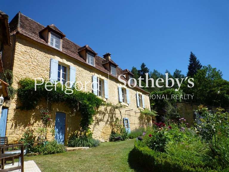 Maison Les Eyzies - 8 chambres - 449m²