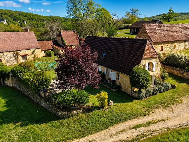 Propriété Les Eyzies - 18 chambres - 580m²