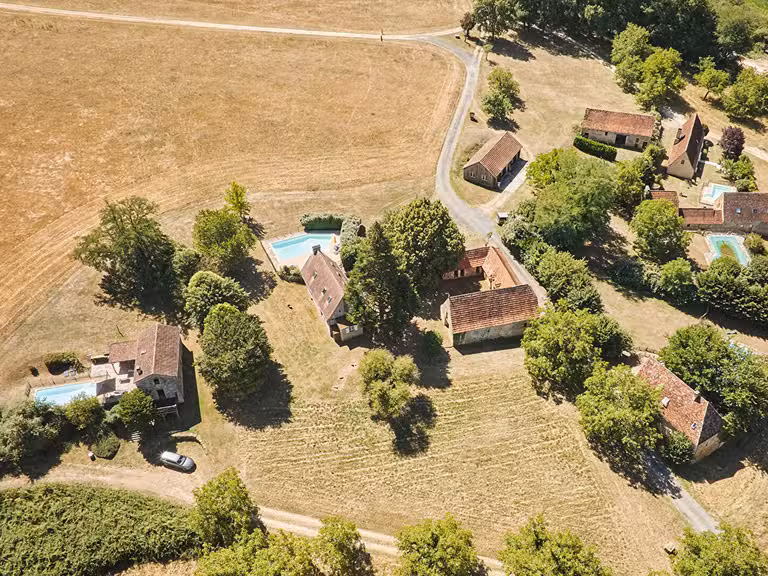 Propriété Les Eyzies - 18 chambres - 580m²