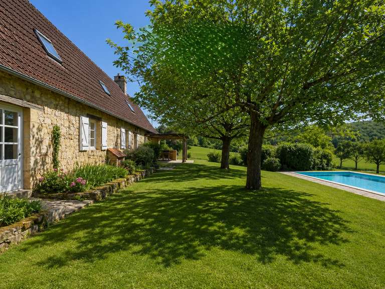 Propriété Les Eyzies - 18 chambres - 580m²