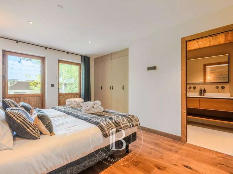 Chalet Les Gets - 5 bedrooms - 409m²