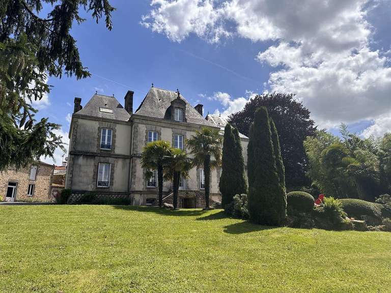 Château Les Herbiers - 5 chambres - 320m²