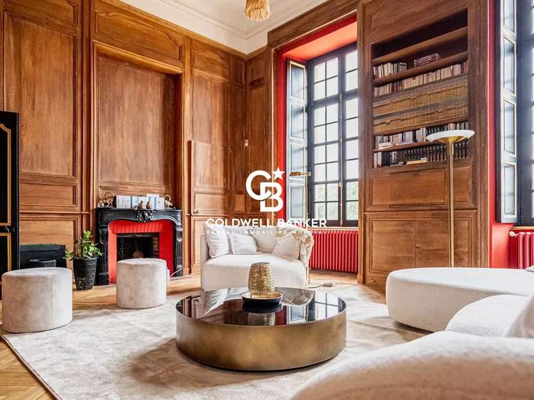 Château Les Herbiers - 16 chambres - 900m²