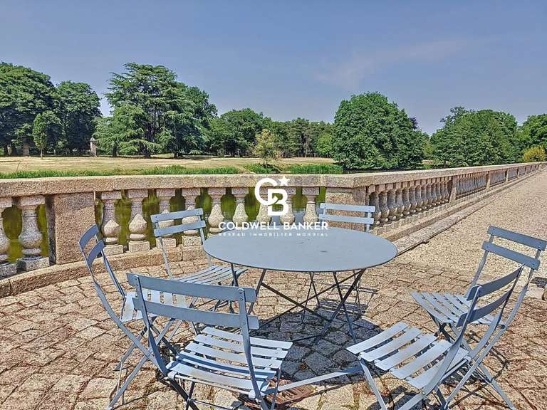 Château Les Herbiers - 16 chambres - 900m²