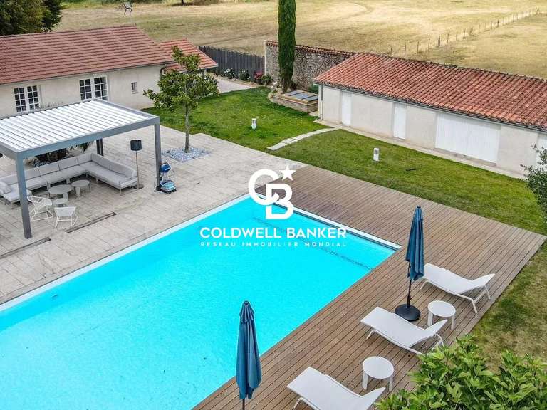 Château Les Herbiers - 16 chambres - 900m²