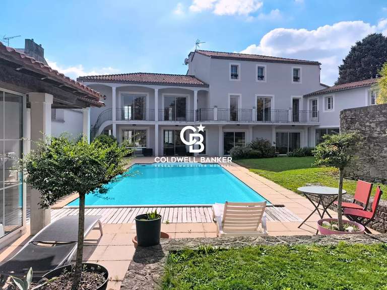 Maison Les Herbiers - 7 chambres - 520m²