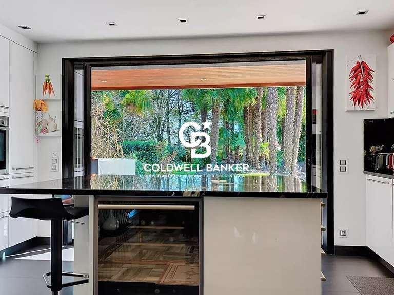 Maison Les Herbiers - 4 chambres - 315m²