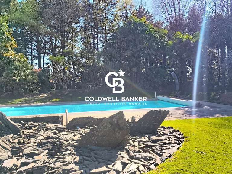 House Les Herbiers - 4 bedrooms - 315m²