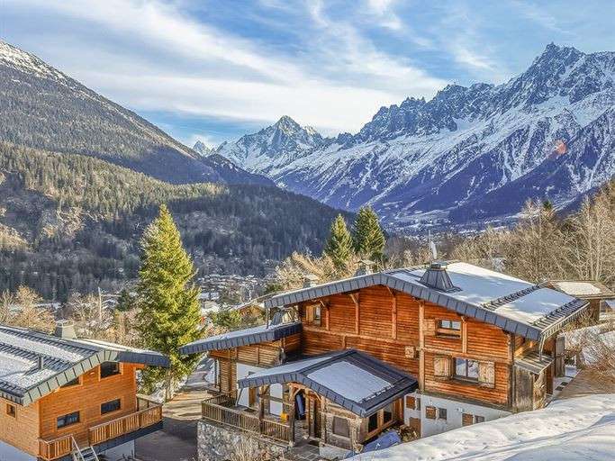 Chalet Les Houches - 6 bedrooms - 336m²