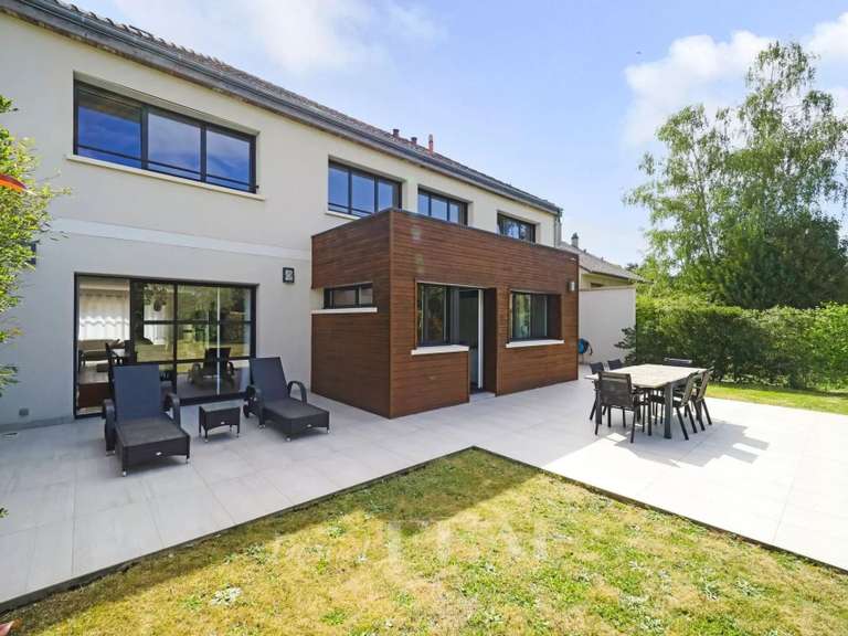 Maison Les Loges-en-Josas - 4 chambres - 202m²