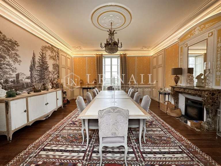 Castle Les Lucs-sur-Boulogne - 7 bedrooms - 370m²