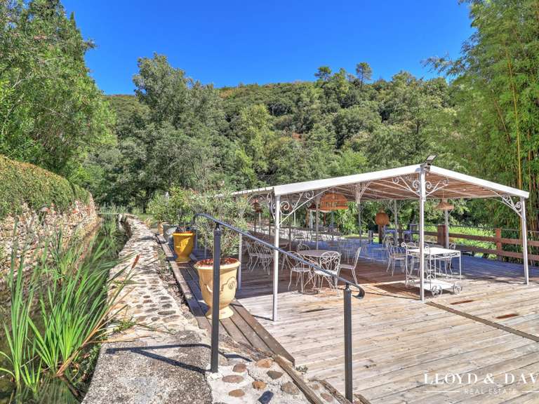 House Les Mages - 8 bedrooms - 365m²