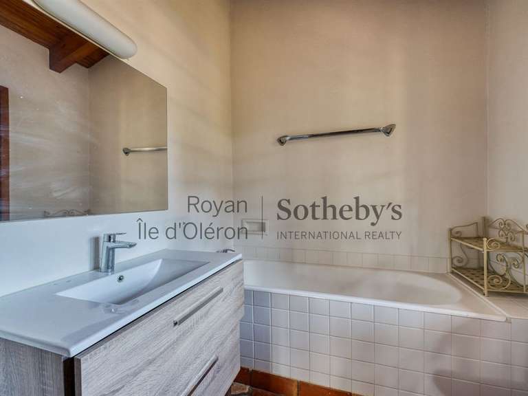 Maison Les Mathes - 5 chambres - 220m²