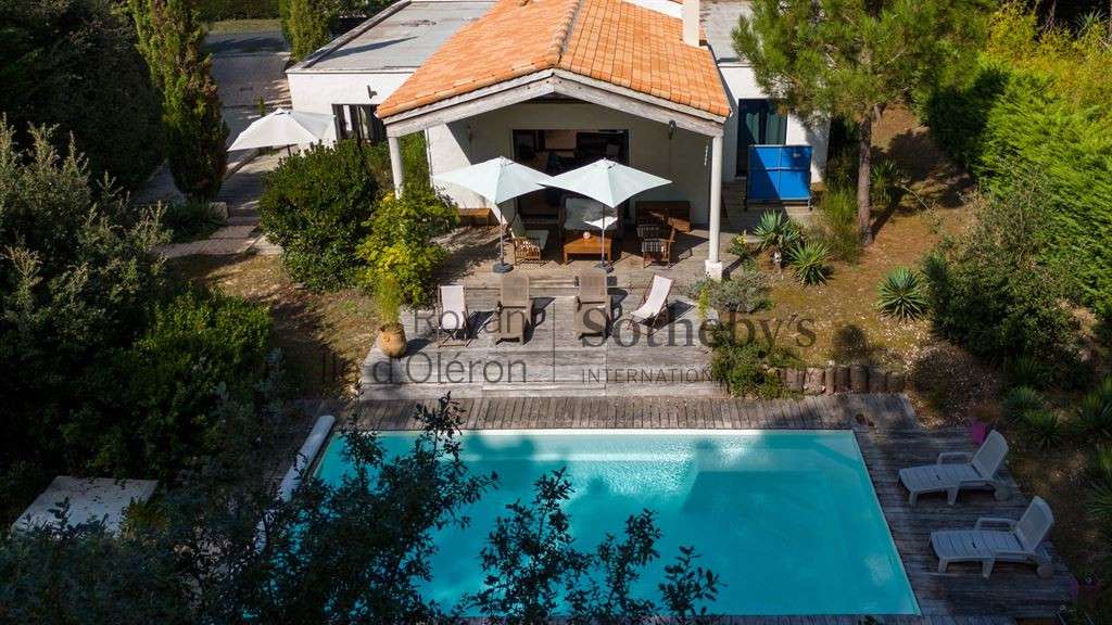 House Les Mathes