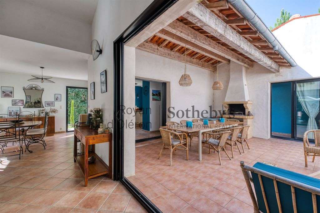 House Les Mathes