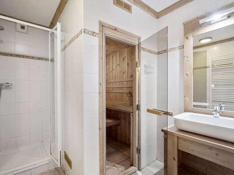 Appartement Les menuires - 6 chambres - 147m²