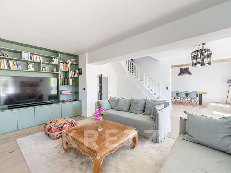 Maison Les Mesnuls - 4 chambres - 195m²