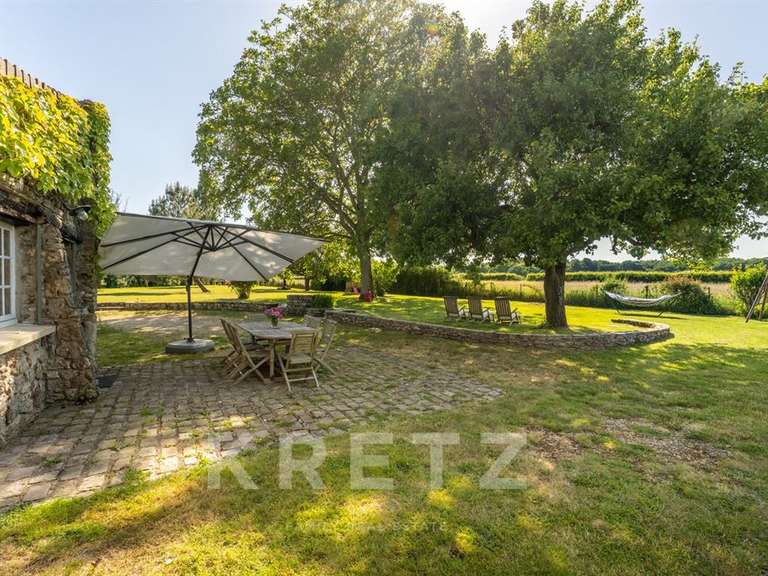 Maison Les Mesnuls - 4 chambres - 195m²