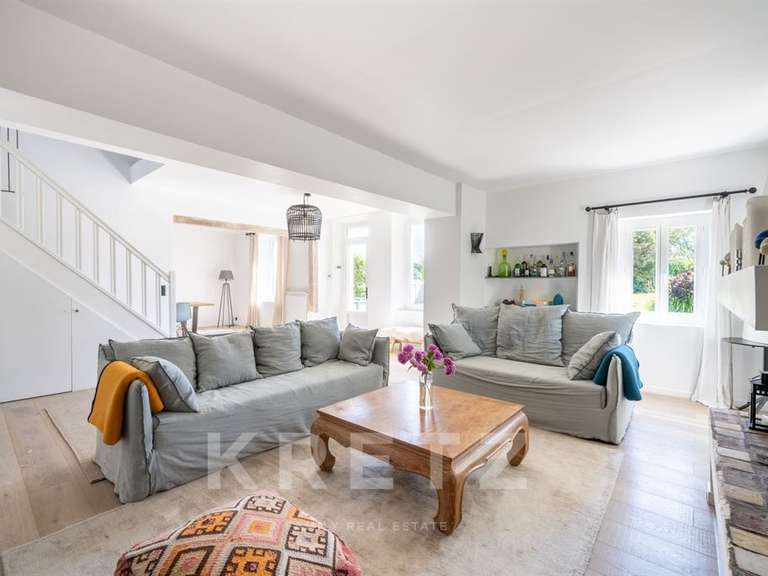 Maison Les Mesnuls - 4 chambres - 195m²