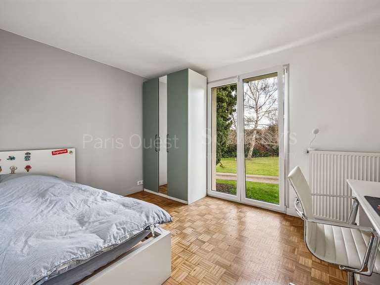 Maison Les Mesnuls - 6 chambres - 282m²