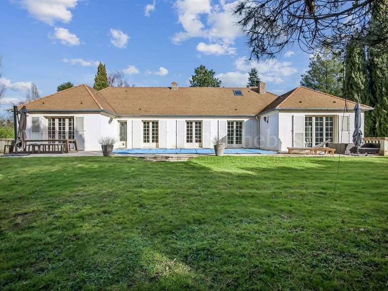 Maison Les Mesnuls - 6 chambres - 282m²